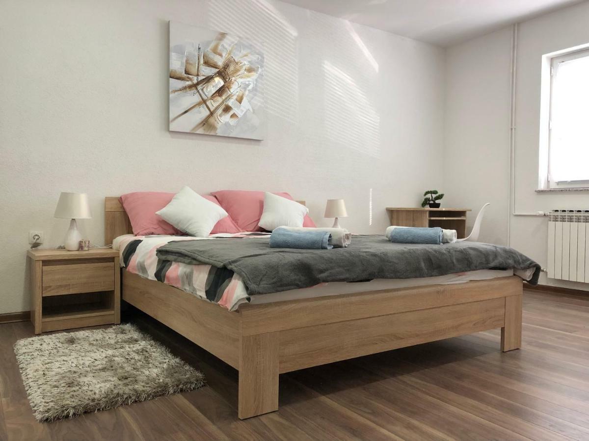 Apartman Danijela Otočac Exterior foto